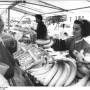 bundesarchiv_bild_183-1990-0725-300_berlin-pankow_markt_tuerkische_haendler.jpg